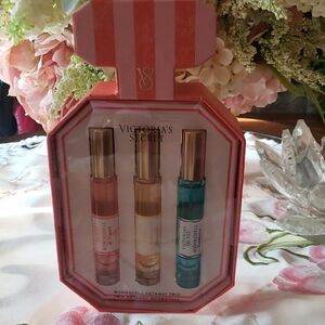 Victoria's Secret Pink and Cream Makeup Set